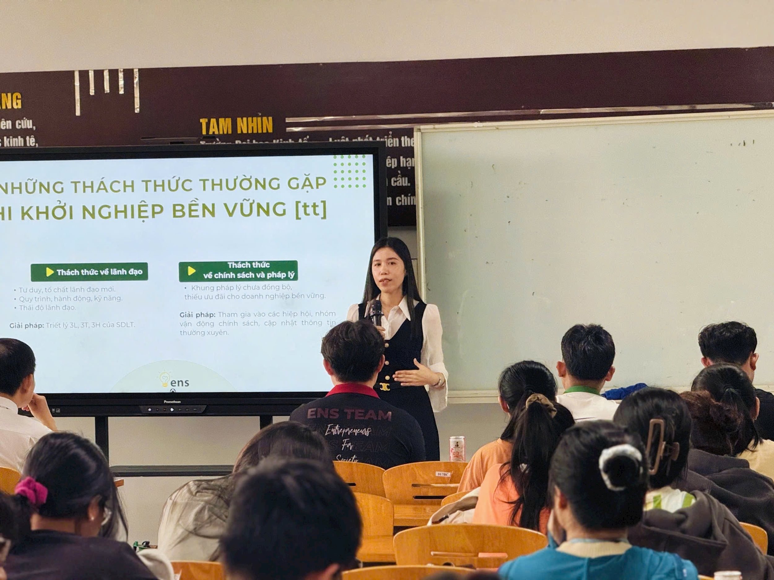 3. Chuyên gia KT Huỳnh Thị Mỹ Nương tại hội thảo Khởi nghiệp bền vững_Ảnh Hoàng Dũng