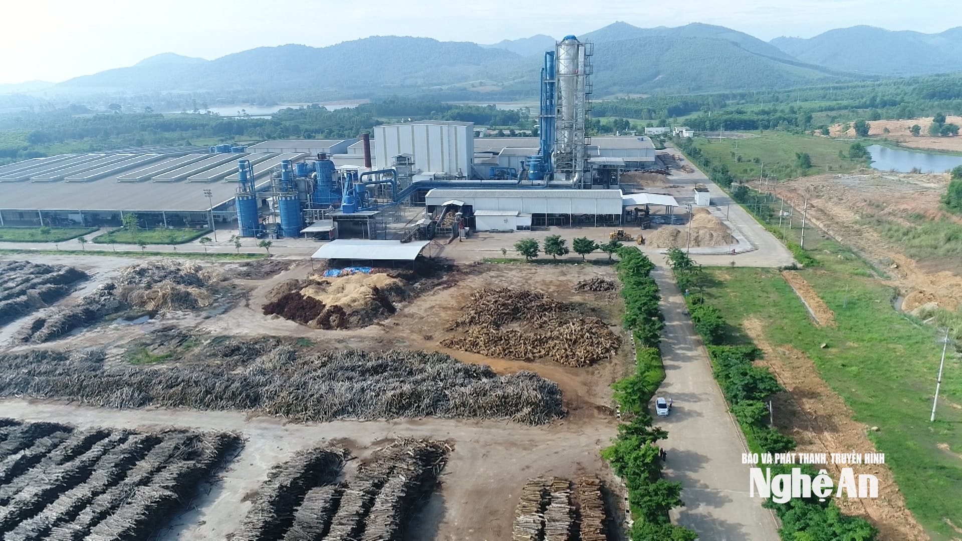 Một góc Cụm công nghiệp Nghĩa Long. Ảnh- Minh Thái.