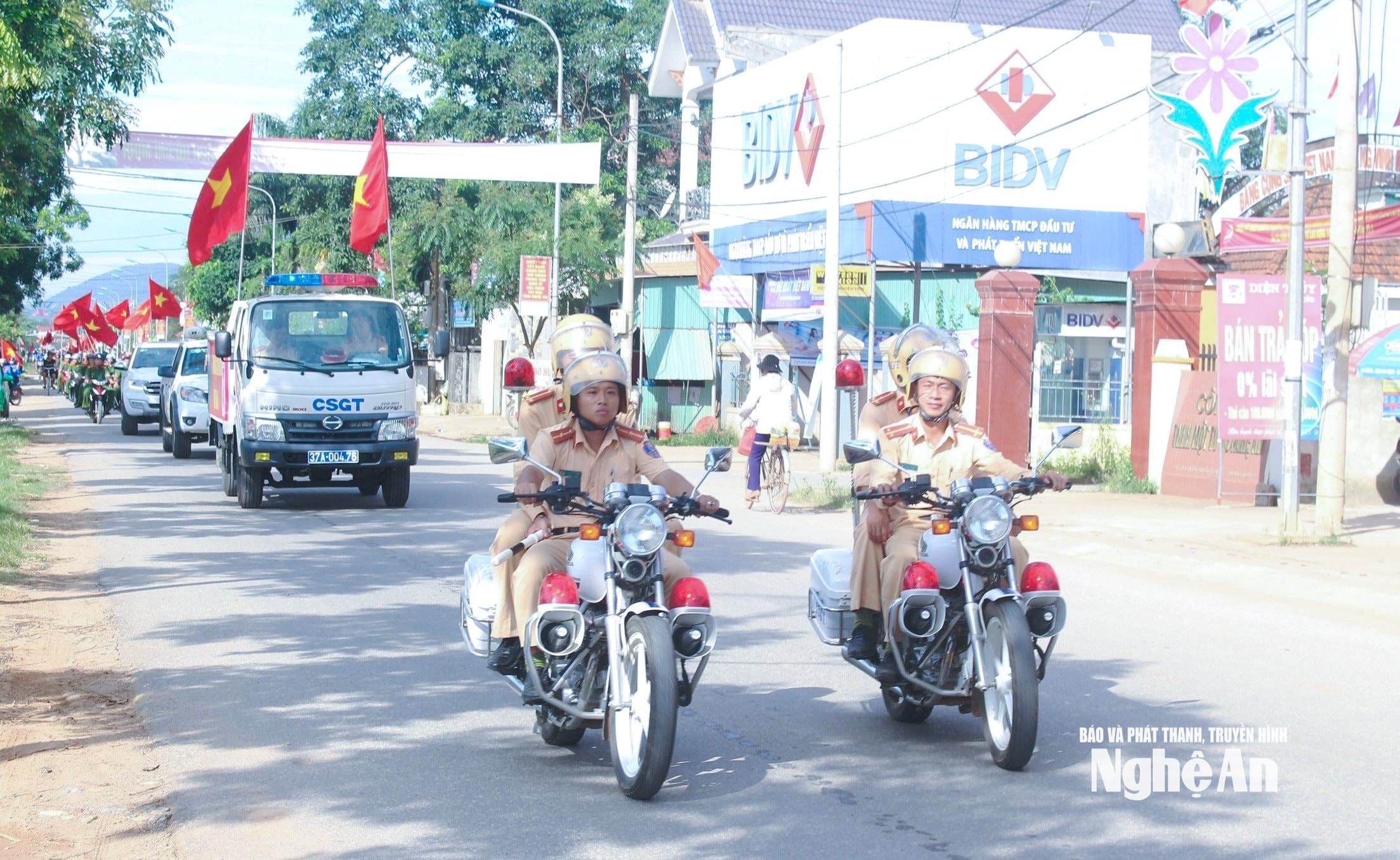 bna_uploaded-maihoabna-2023_11_14-_bna-cong-an-huyen-nghia-dan-phoi-hop-voi-luc-luong-ra-quan-tuyen-truyen-phong-chong-toi-pham-va-te-nan-ma-tuy-anh-thai-truong-9097.jpeg