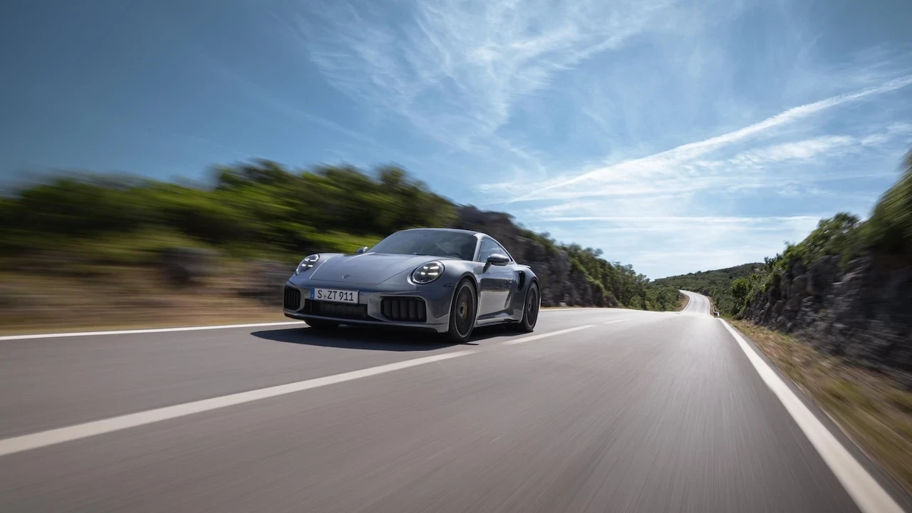Xe điện Porsche 911 Turbo S: kỷ nguyên mới của tốc độ và công nghệ