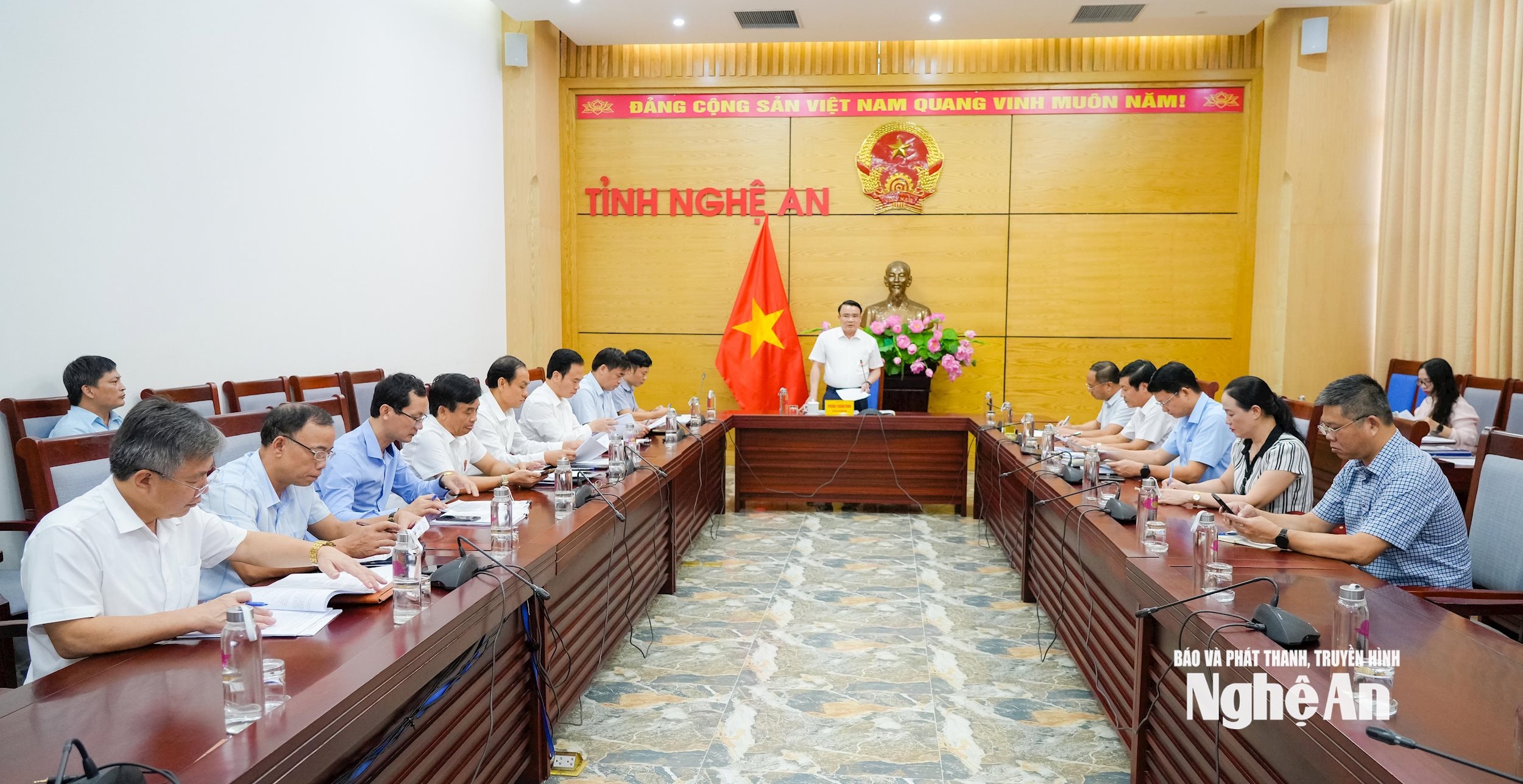 toàn cảnh