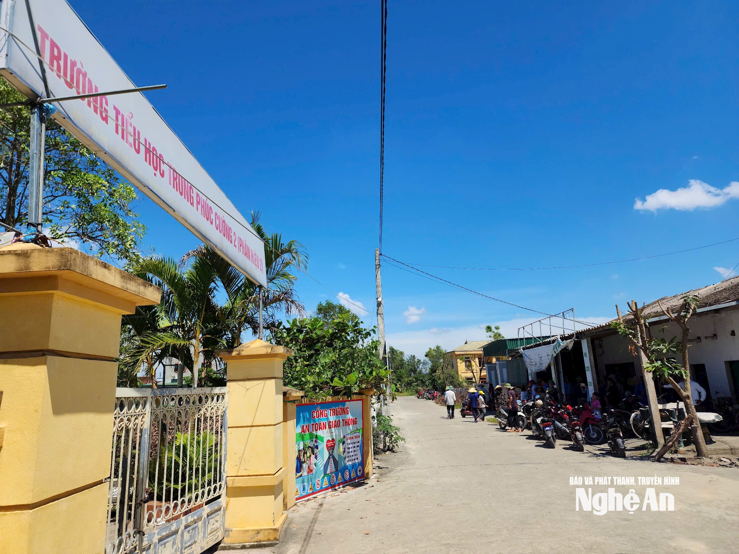 Điểm trường