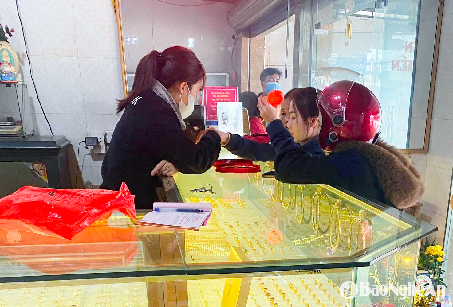 Tin thị trường 12/9: Giá vàng giảm mạnh, giá cà phê tăng cao