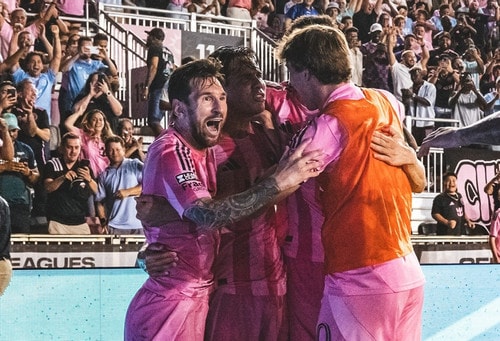 messi-lap-cu-dup-dua-inter-miami-vao-chung-ket-leagues-cup-871.jpg