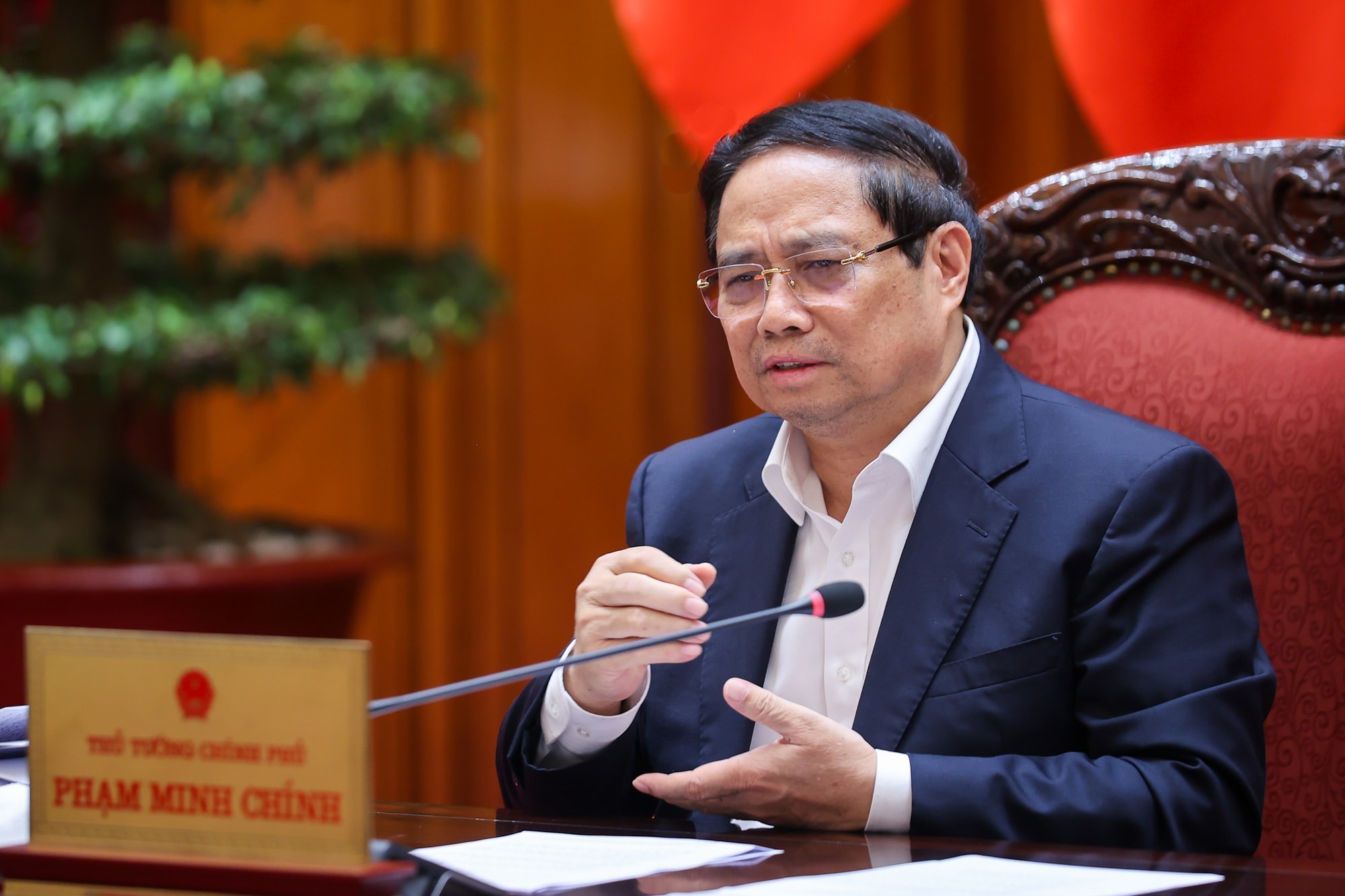 Thủ tướng: Ứng phó kịp thời, linh hoạt, phù hợp, hiệu quả với tác động, thách thức từ bên ngoài- Ảnh 2.