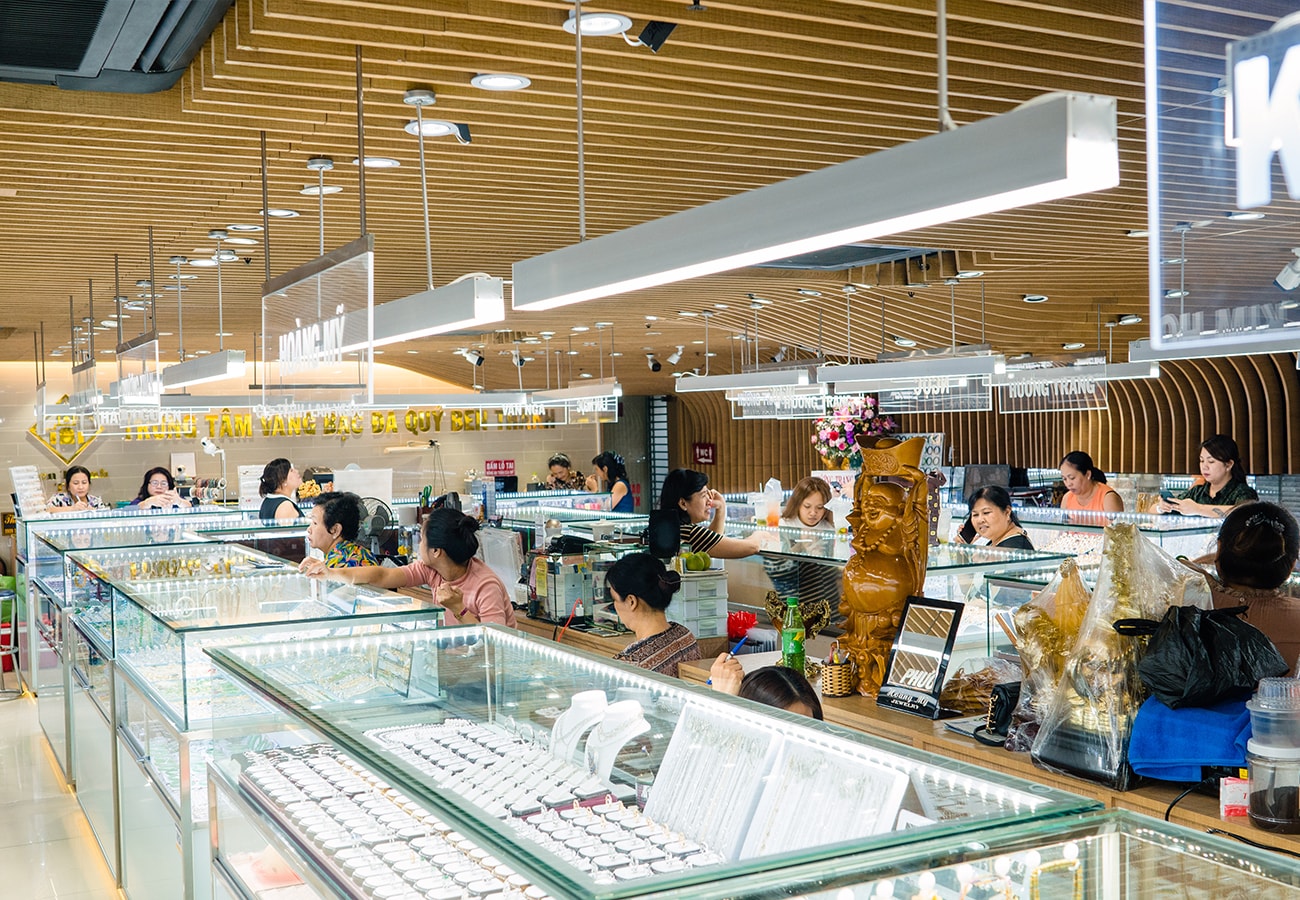 Giá vàng hôm nay 13/9: Bảng giá vàng nhẫn, SJC, vàng thế giới
