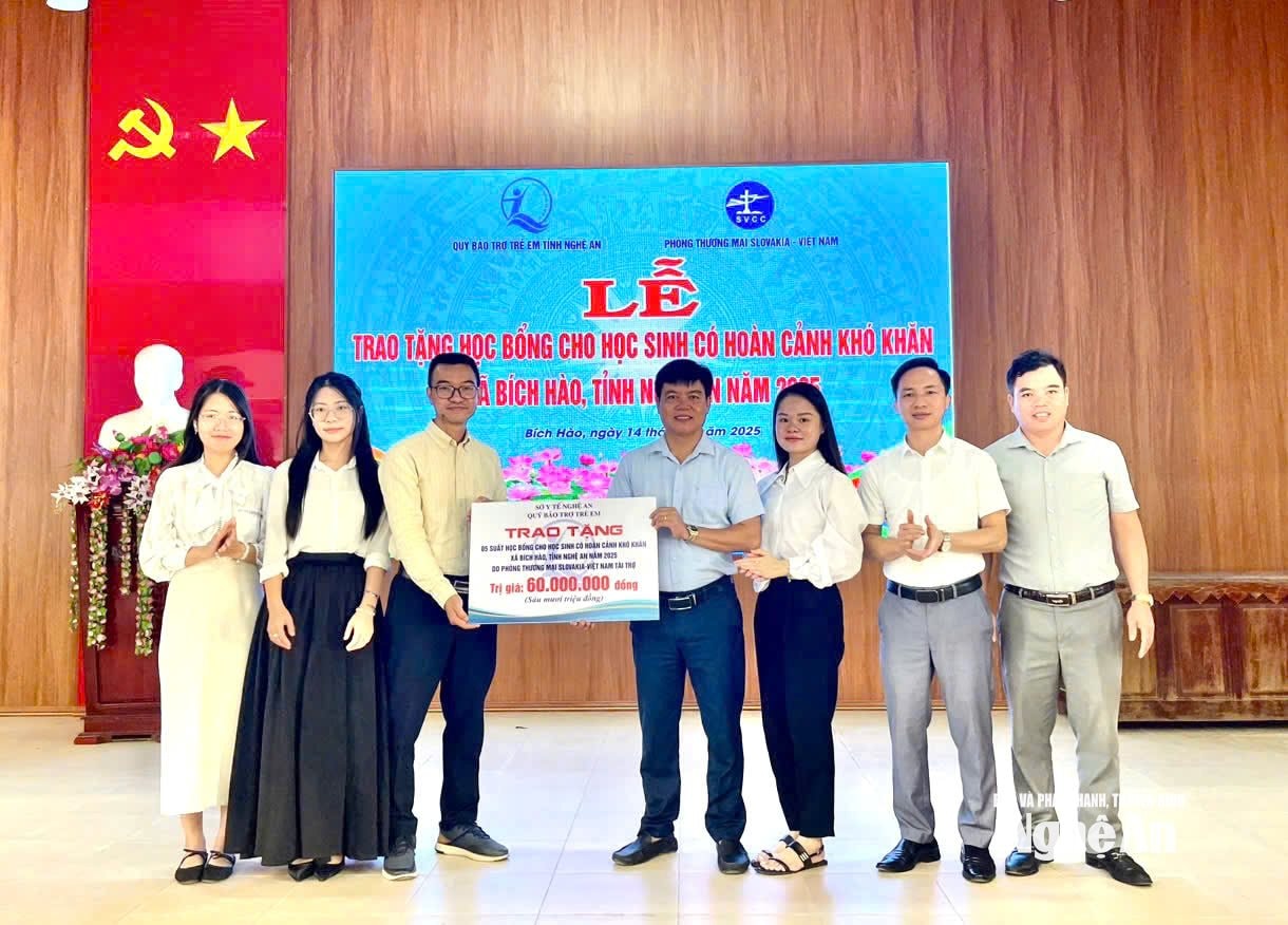 trao học bổng 1
