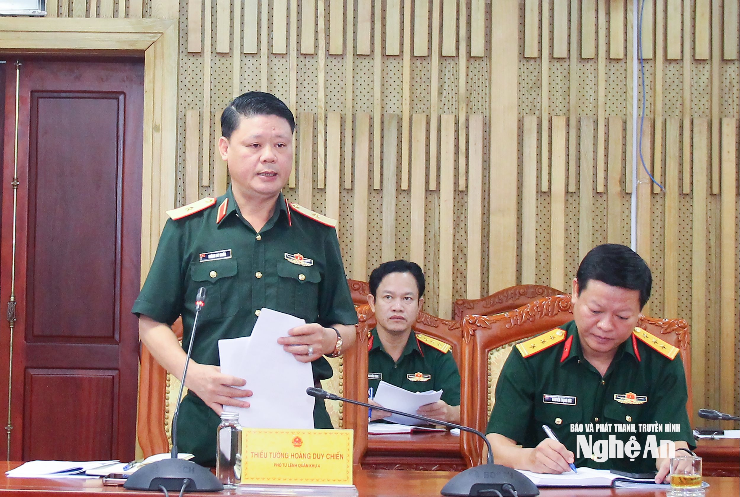  Thiếu tướng 