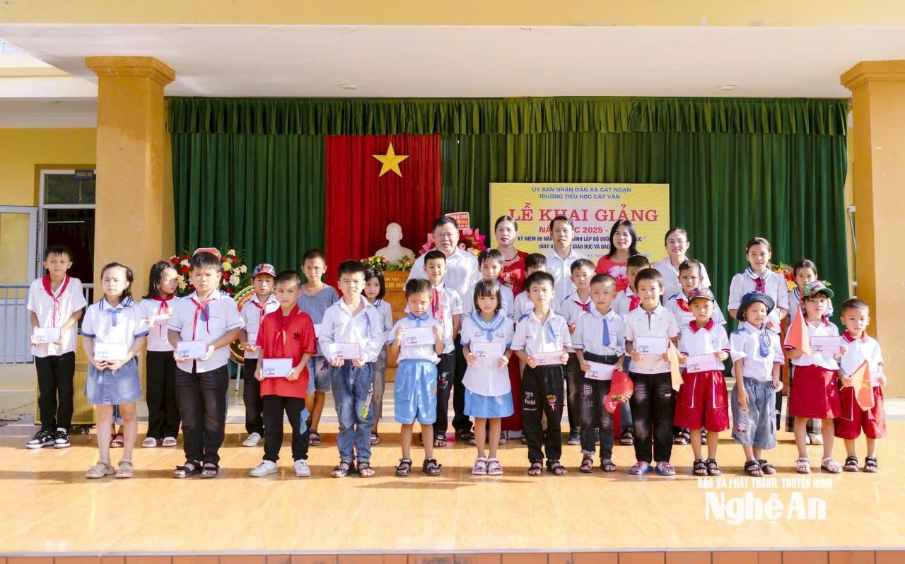  CÁT NGẠN16