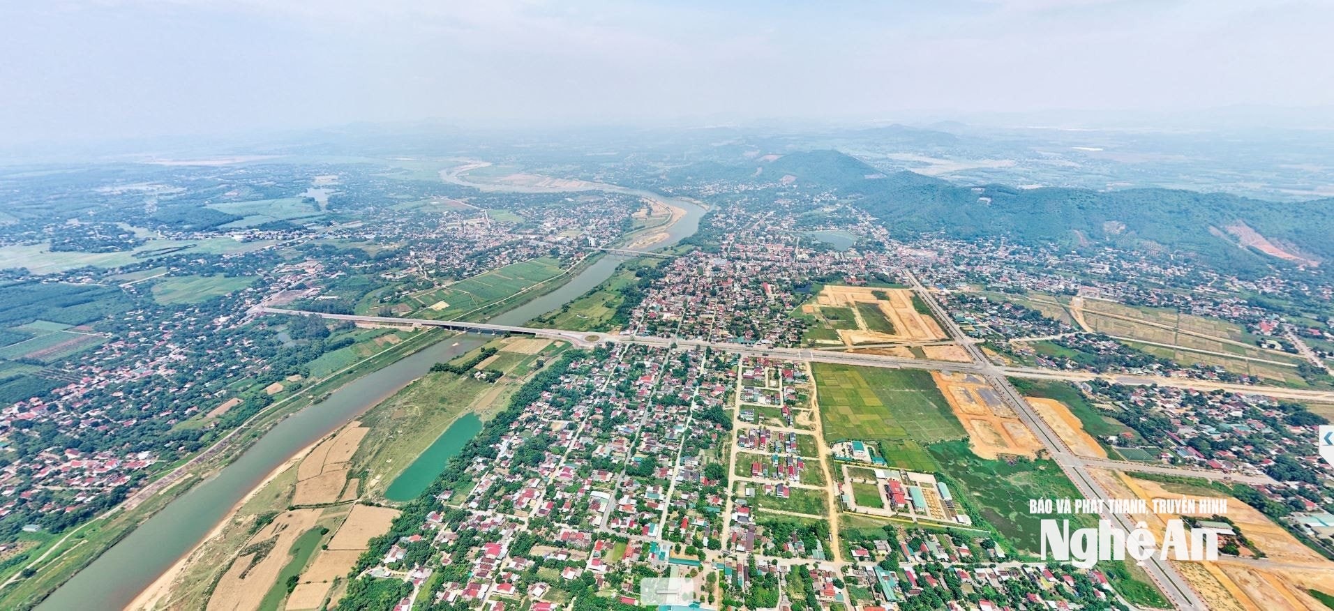 Thái Hòa sầm uất nhìn từ trên cao. Ảnh P.V