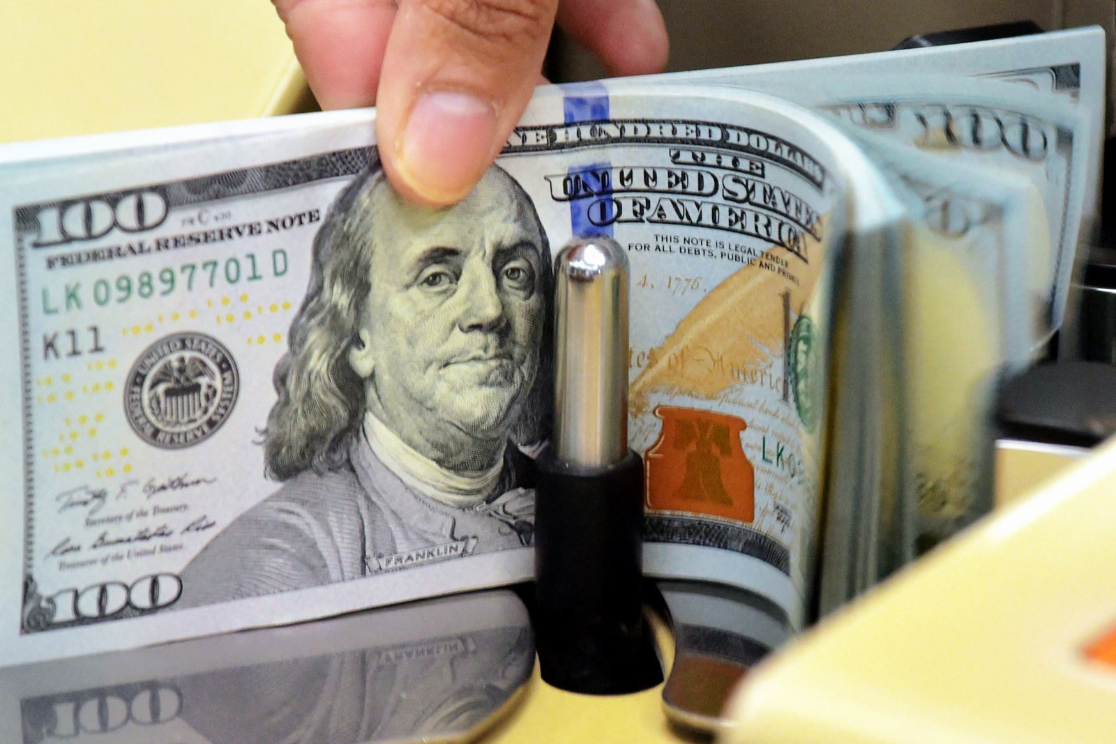 Tỷ giá USD hôm nay (3-7): Đồng USD bật tăng