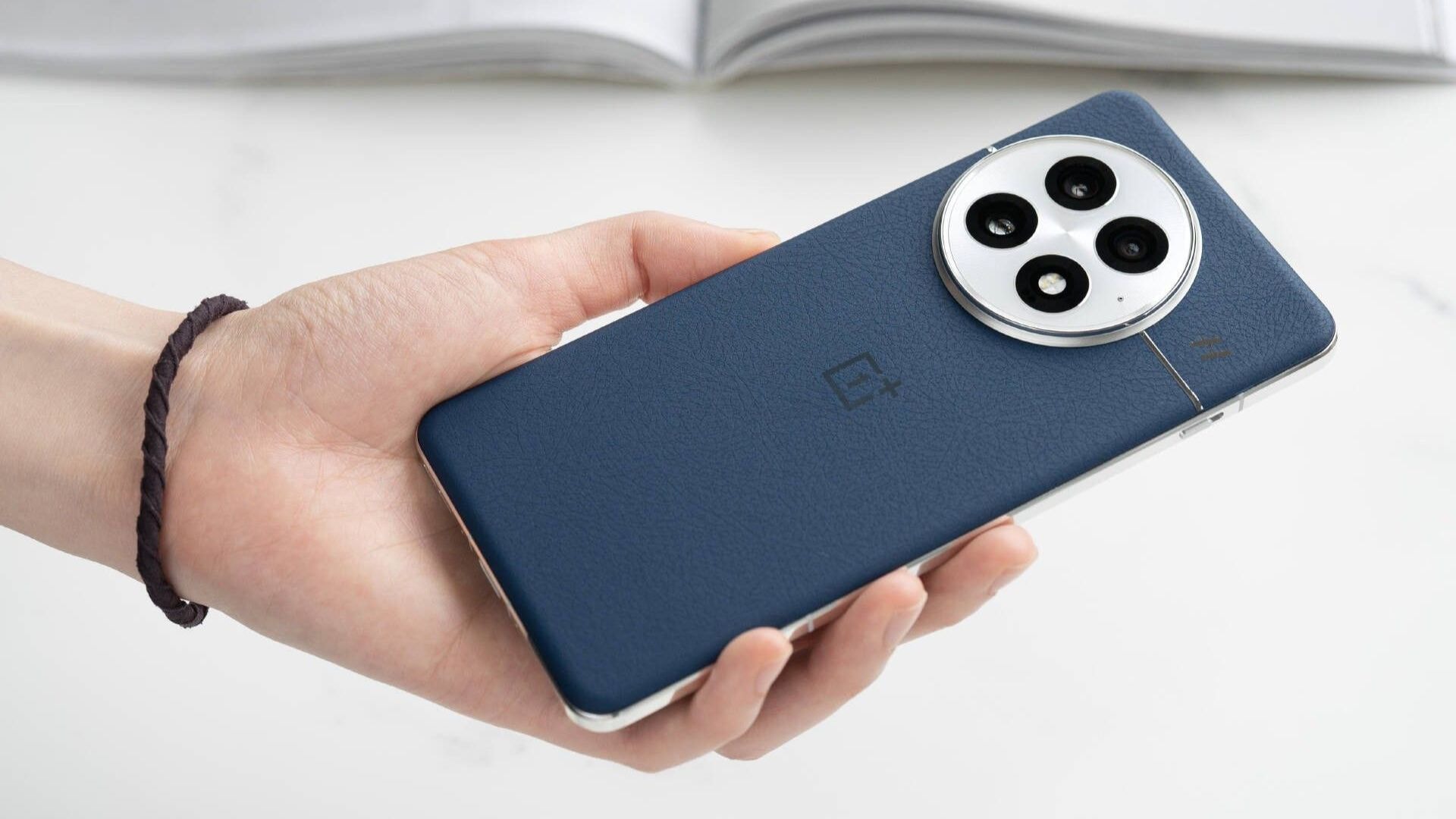 oneplus13.jpg
