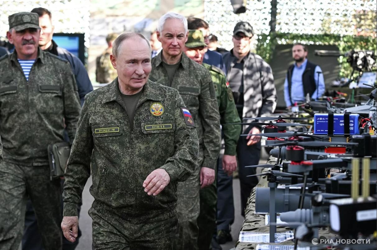 putin giám sát tập trận phương tây