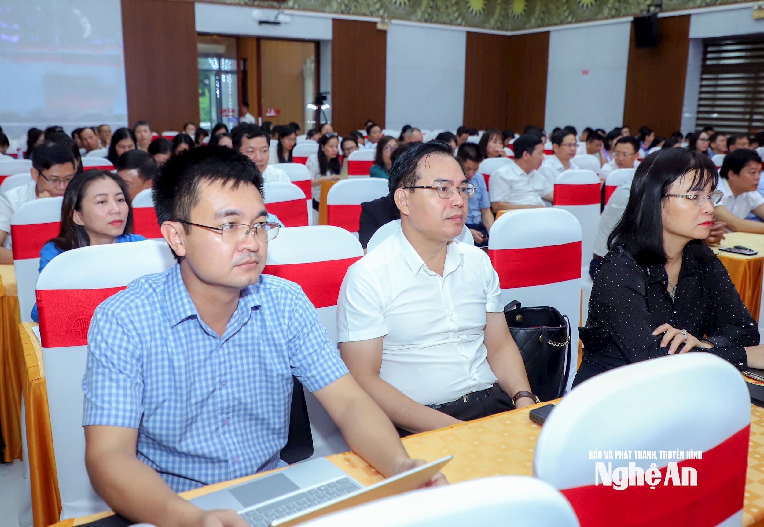 Các đại biểu dự hội nghị. Ảnh: Thành Duy