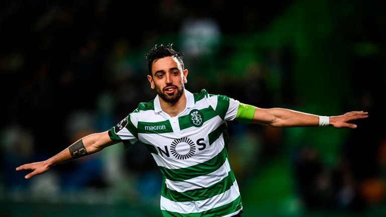 Bruno Fernandes signs new Sporting Lisbon deal | Football News | Sky Sports