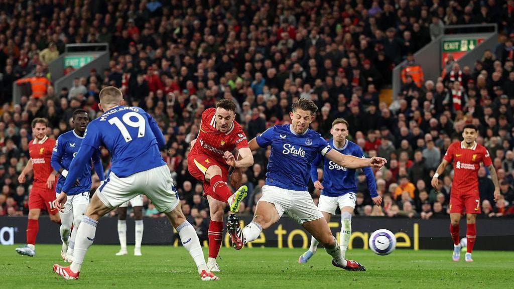 Liverpool 1-0 Everton: Diogo Jota scores winning goal in tight derby victory - BBC Sport