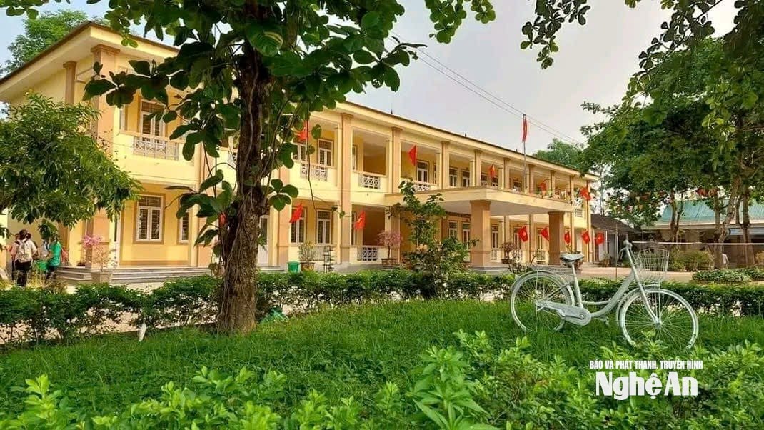 Hạnh Lâm - Ảnh: TP7028794600571_d26aced2721f115ef754eaa952204dde