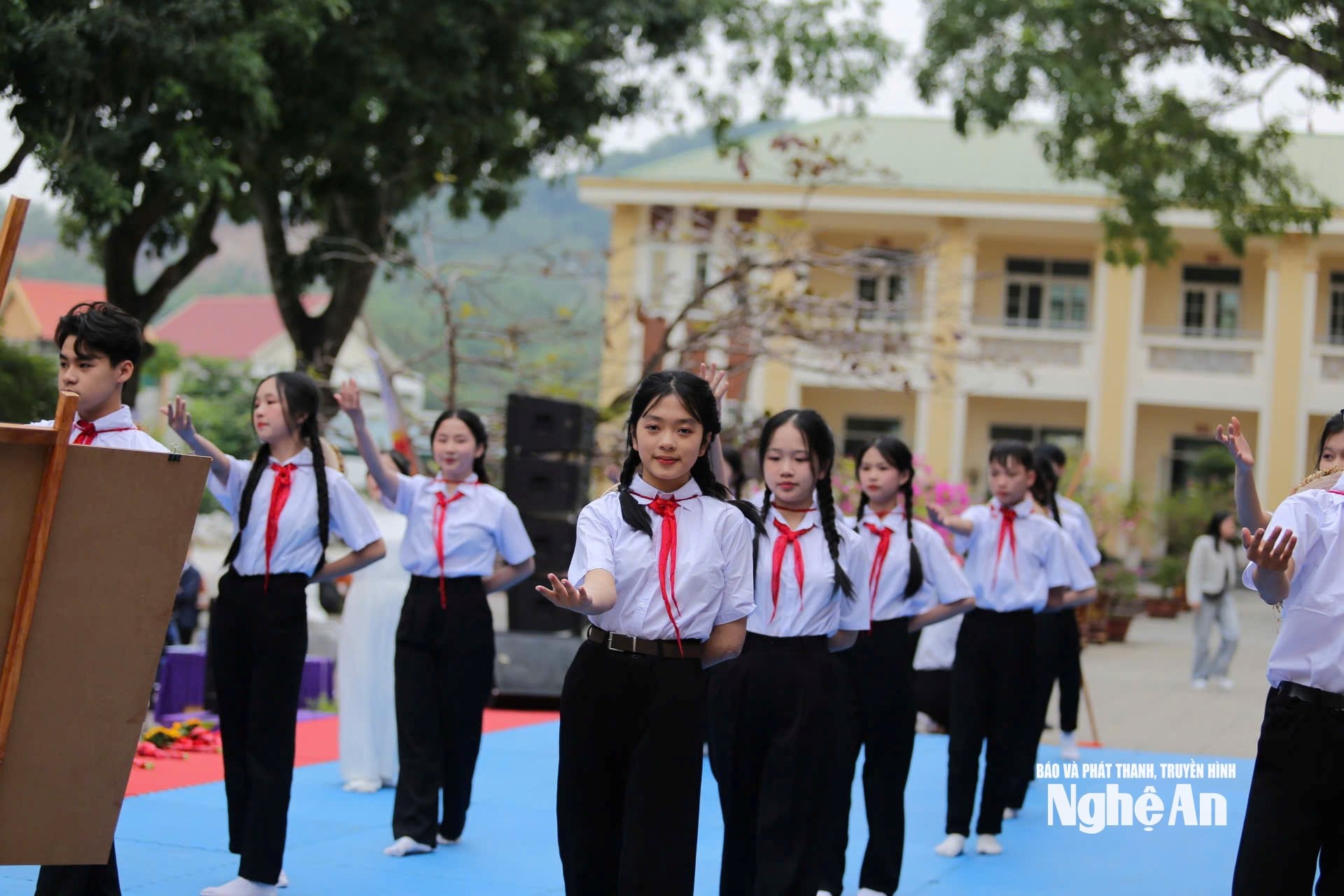 Tăng cường hoạt động động ngoại khóa, phát triển kỹ năng cho học sinh. Ảnh - Mỹ Hà