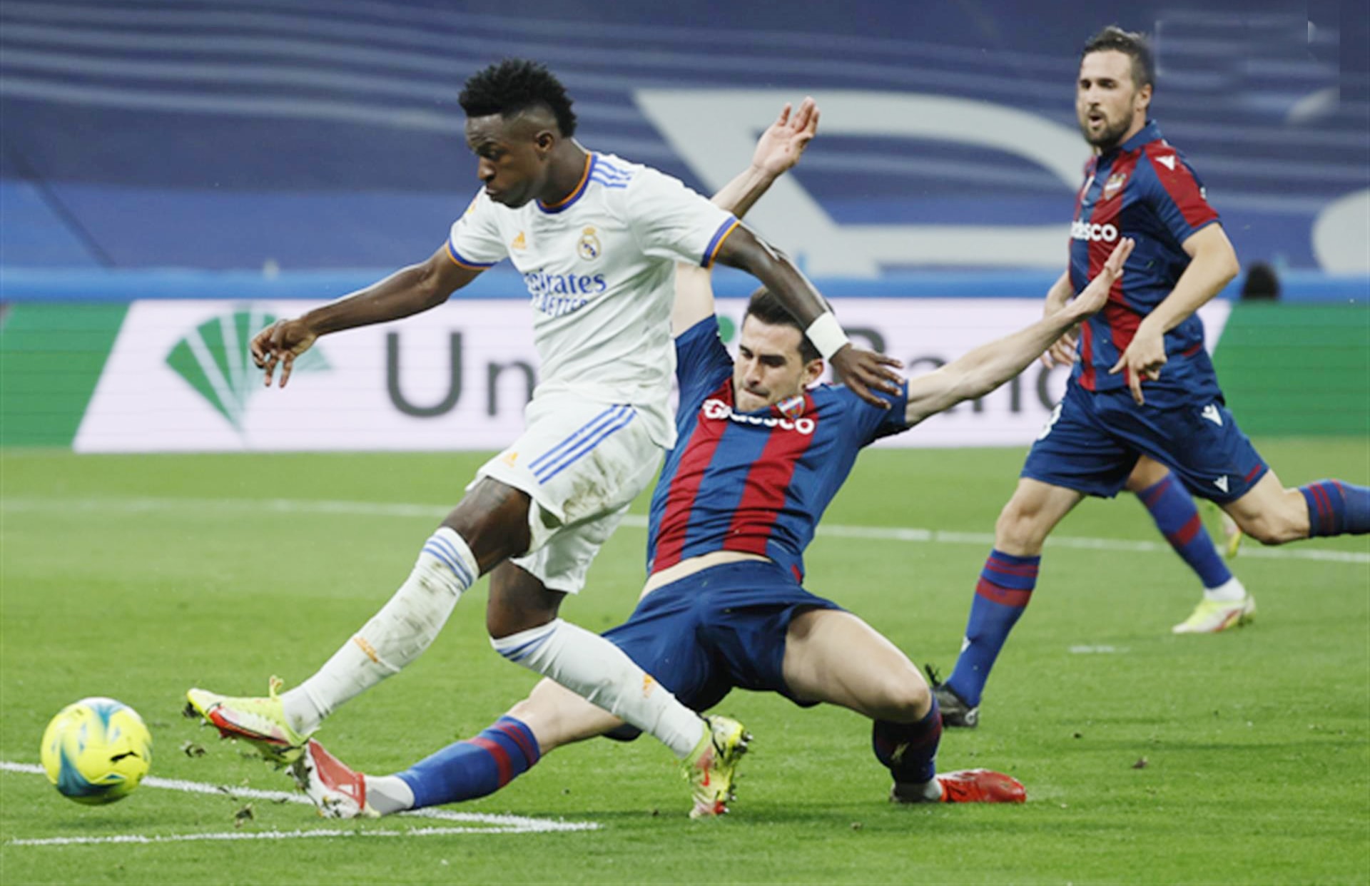 Real Madrid 6-0 Levante: Khẳng định sức mạnh nhà tân vô địch