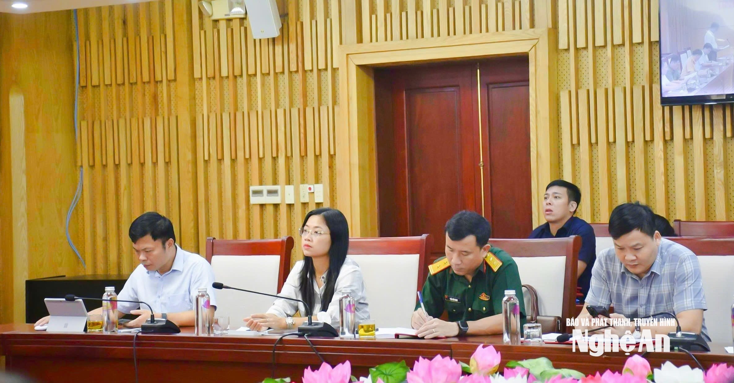  đại biểu 2