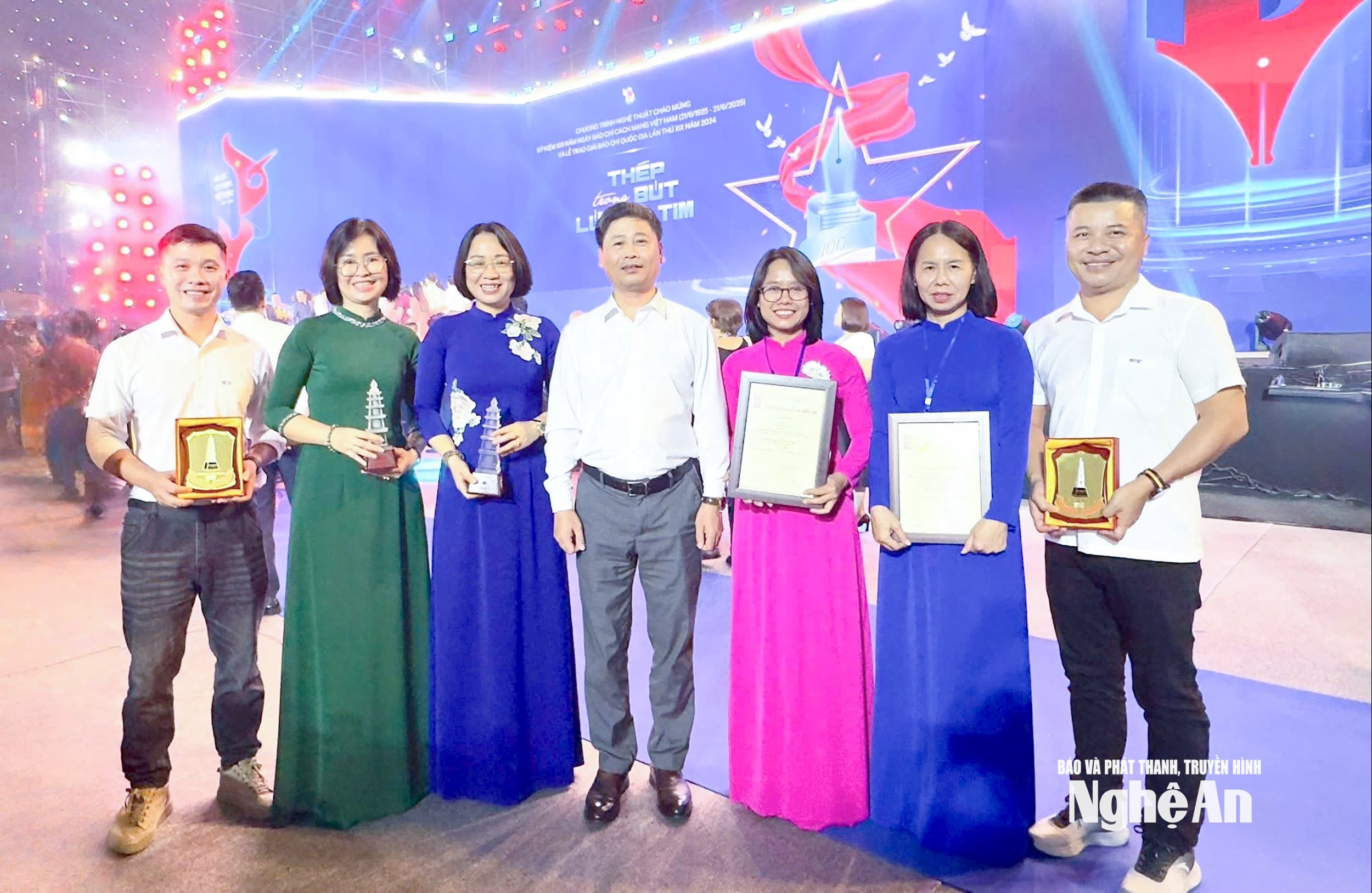 Hai nhóm tác giả Phòng Thời sự và Phòng Chính trị - Xây dựng Đảng nhận 2 giải B, Giải báo chí Quốc gia năm 2024