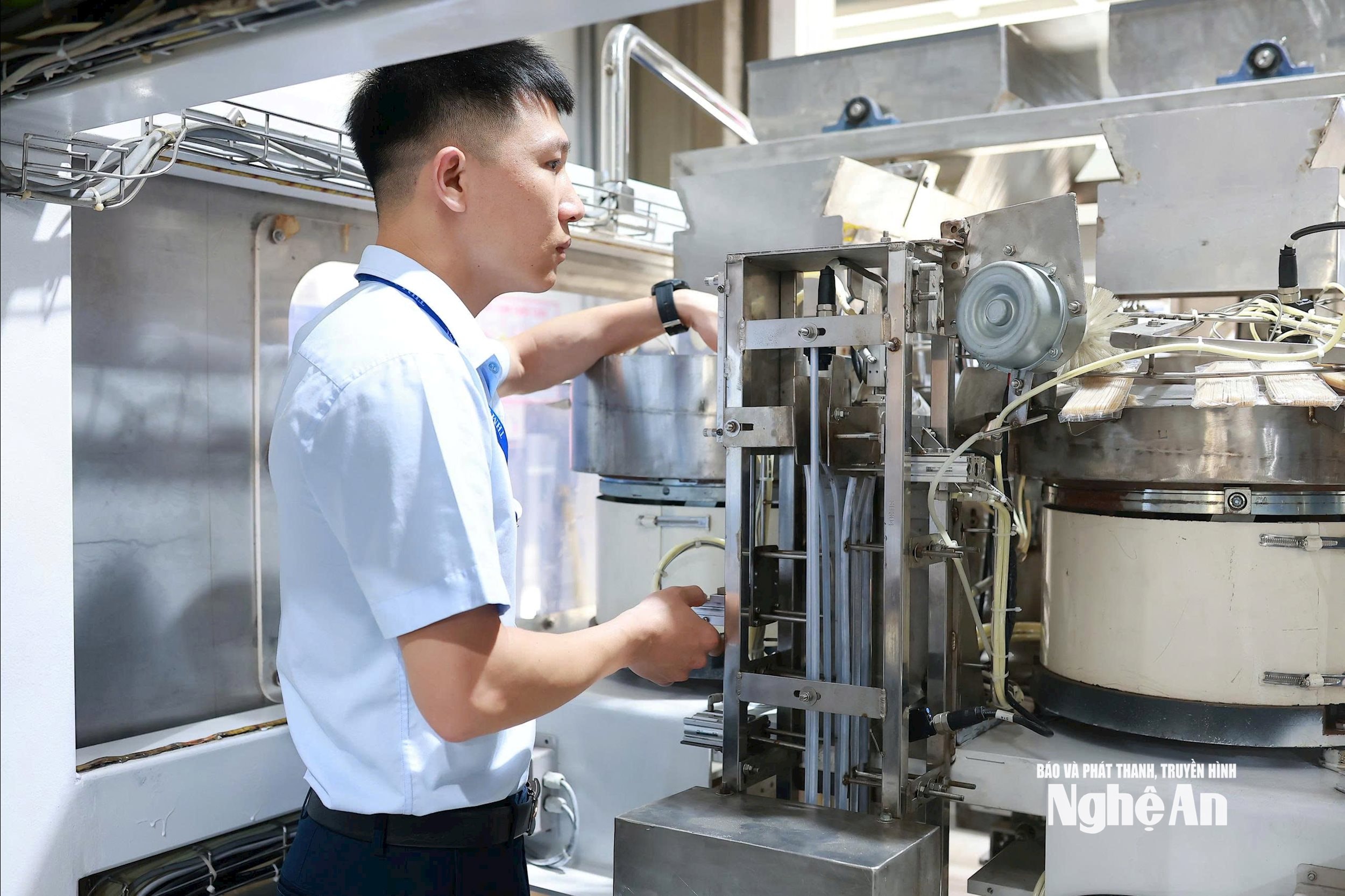kỹ sư Thái Bình Dương Ảnh CSCC00000