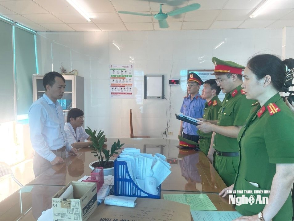 tham nhũng