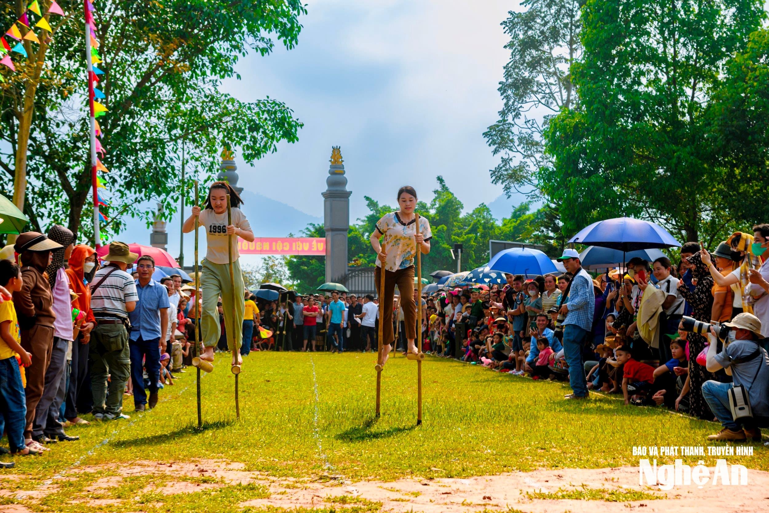 nhat-thanh-doi-song-sinh-hoat-2.jpg