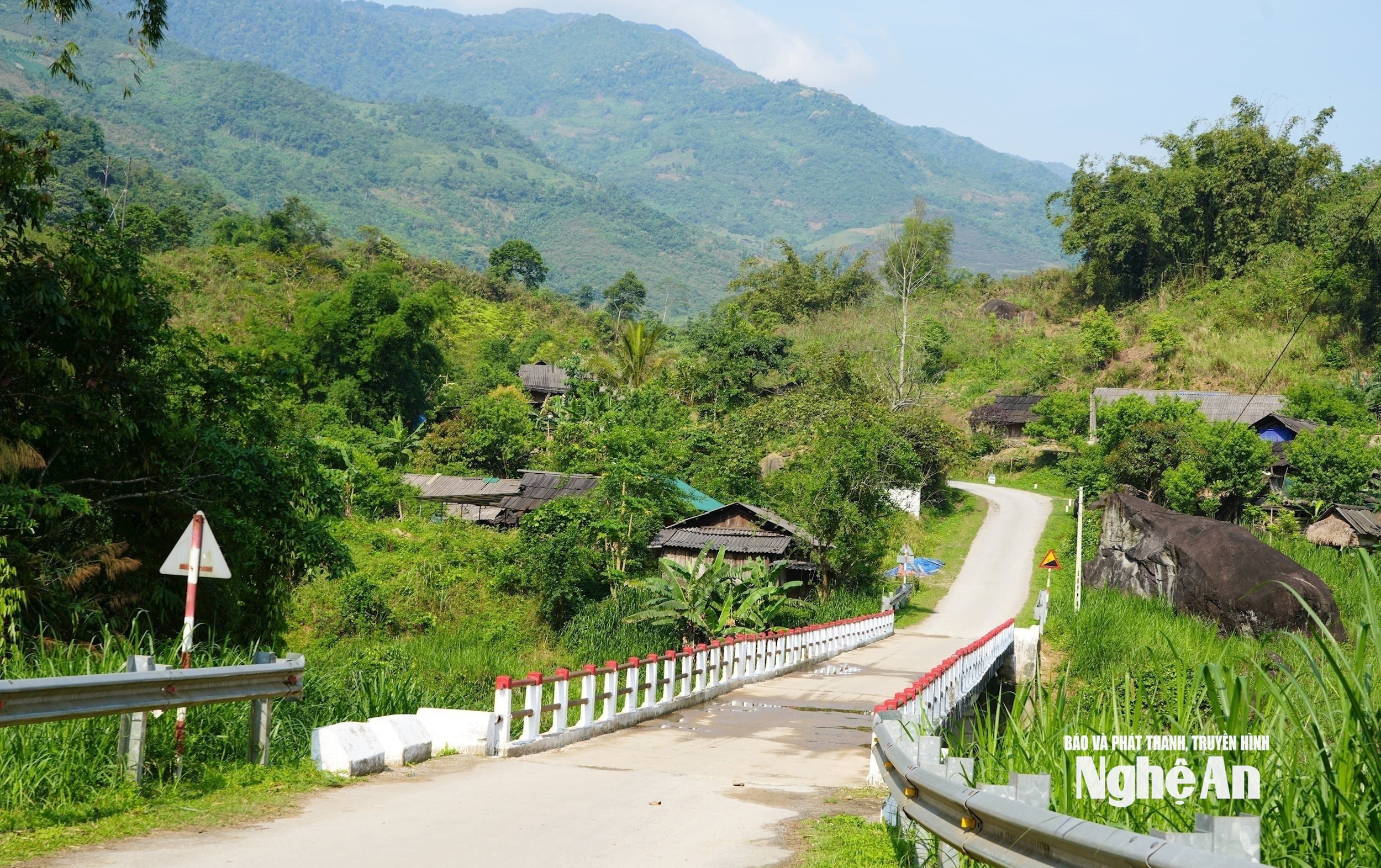 Đường vào bản Buộc Mú 2, xã Na Ngoi. Ảnh Thanh Phúc