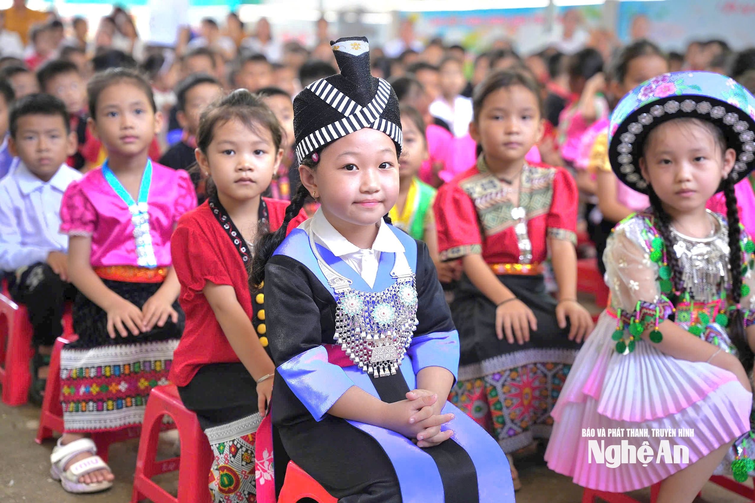 Trong nhịp sống hiện đại, trẻ em miền núi, vùng sâu, vùng xa vẫn nhận được sự chăm lo thiết thực từ cộng đồng và các tổ chức xã hội, tuy nhiên đây vẫn là địa bàn còn nhiều khó khăn.