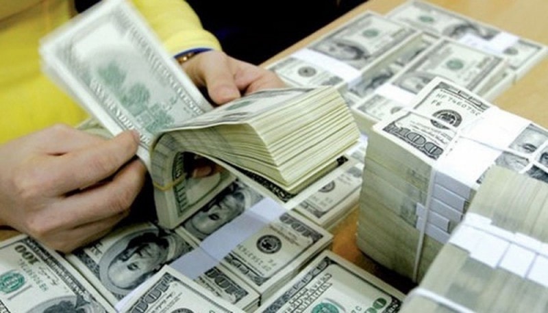 Tỷ giá USD trên thị trường tự do “lao dốc”