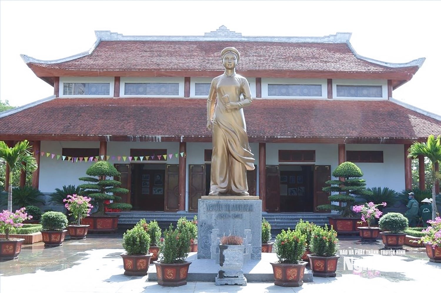  Nhà lưu niệm Nguyễn Thị Minh Khai tọa lạc tại đường Quang Trung, thành phố Vinh. 
