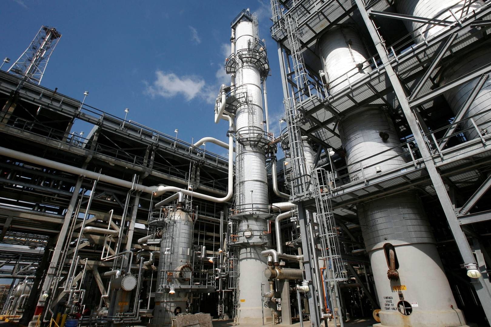 JPMorgan downgrades 2023 oil price forecast