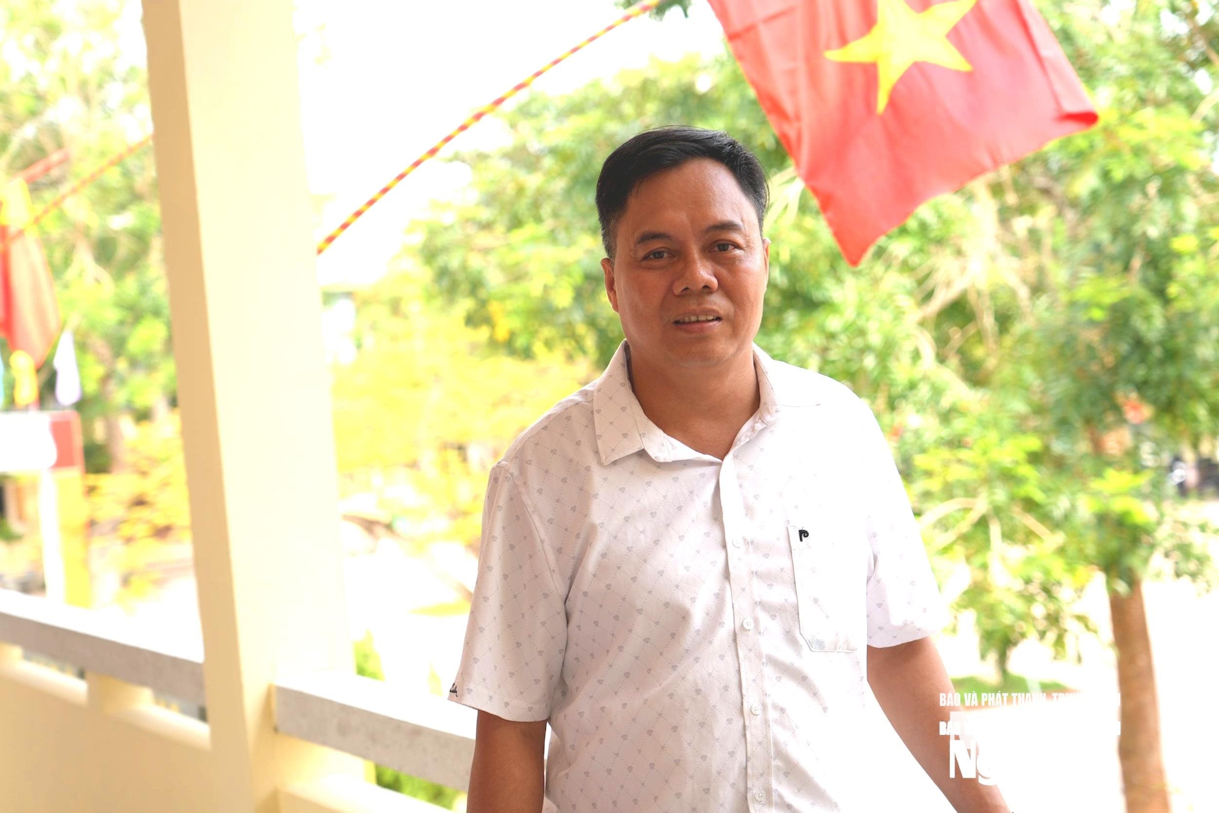 bna_ong-nguyen-canh-hung-hieu-truong-truong-thcs-nguyen-trai-1-.jpg