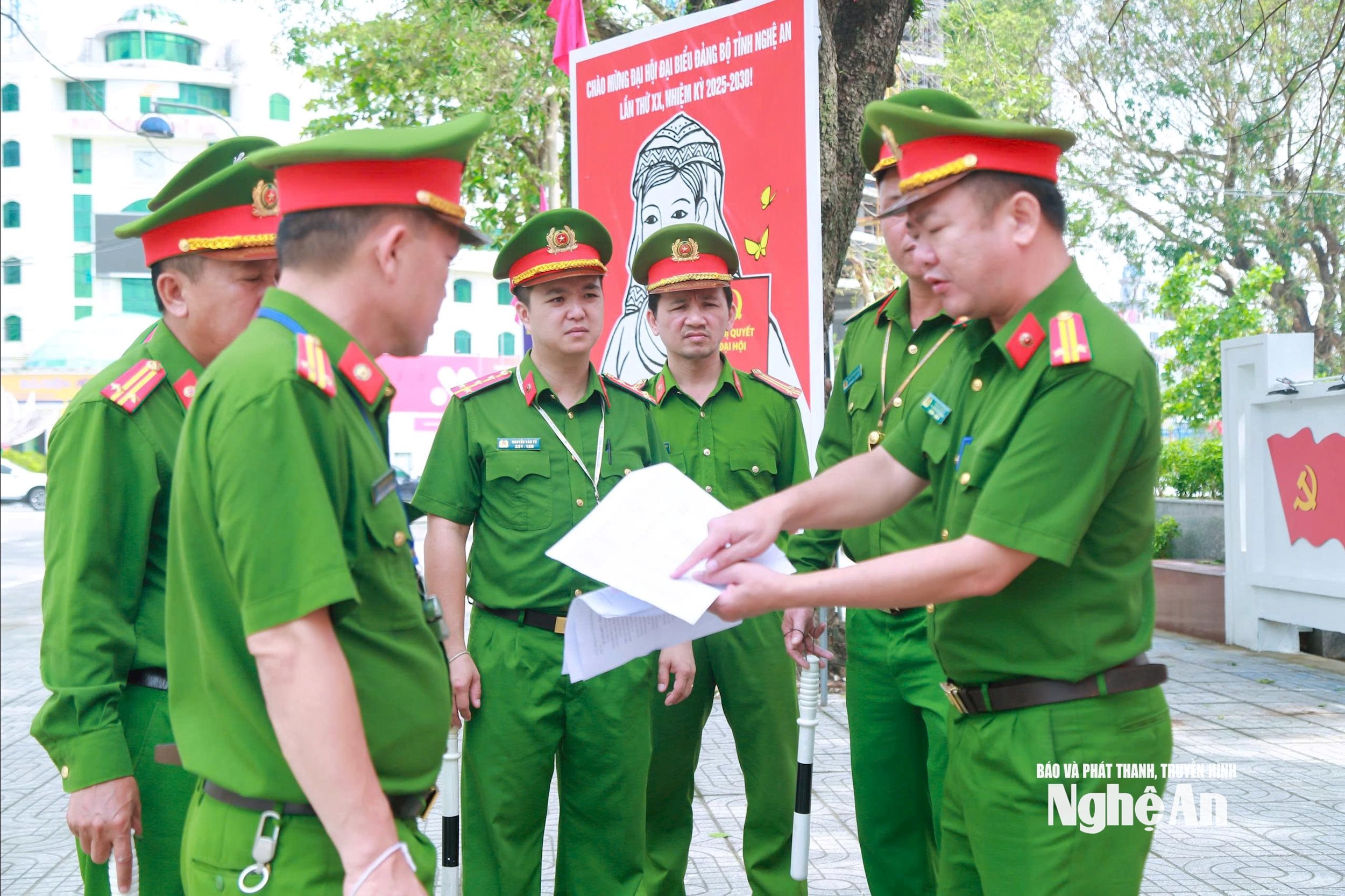 2.ảnh pv