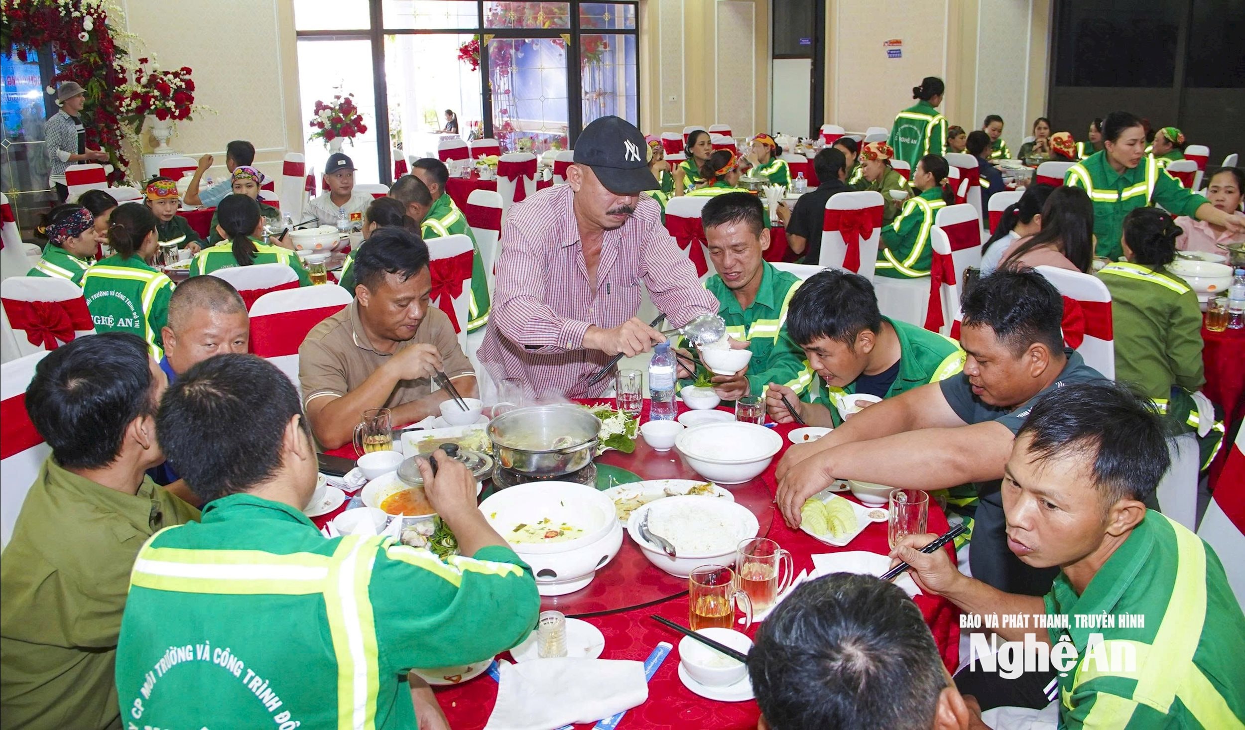 Essen der Gewerkschaft der städtischen Umweltarbeiter Foto: Diep Thanh00010