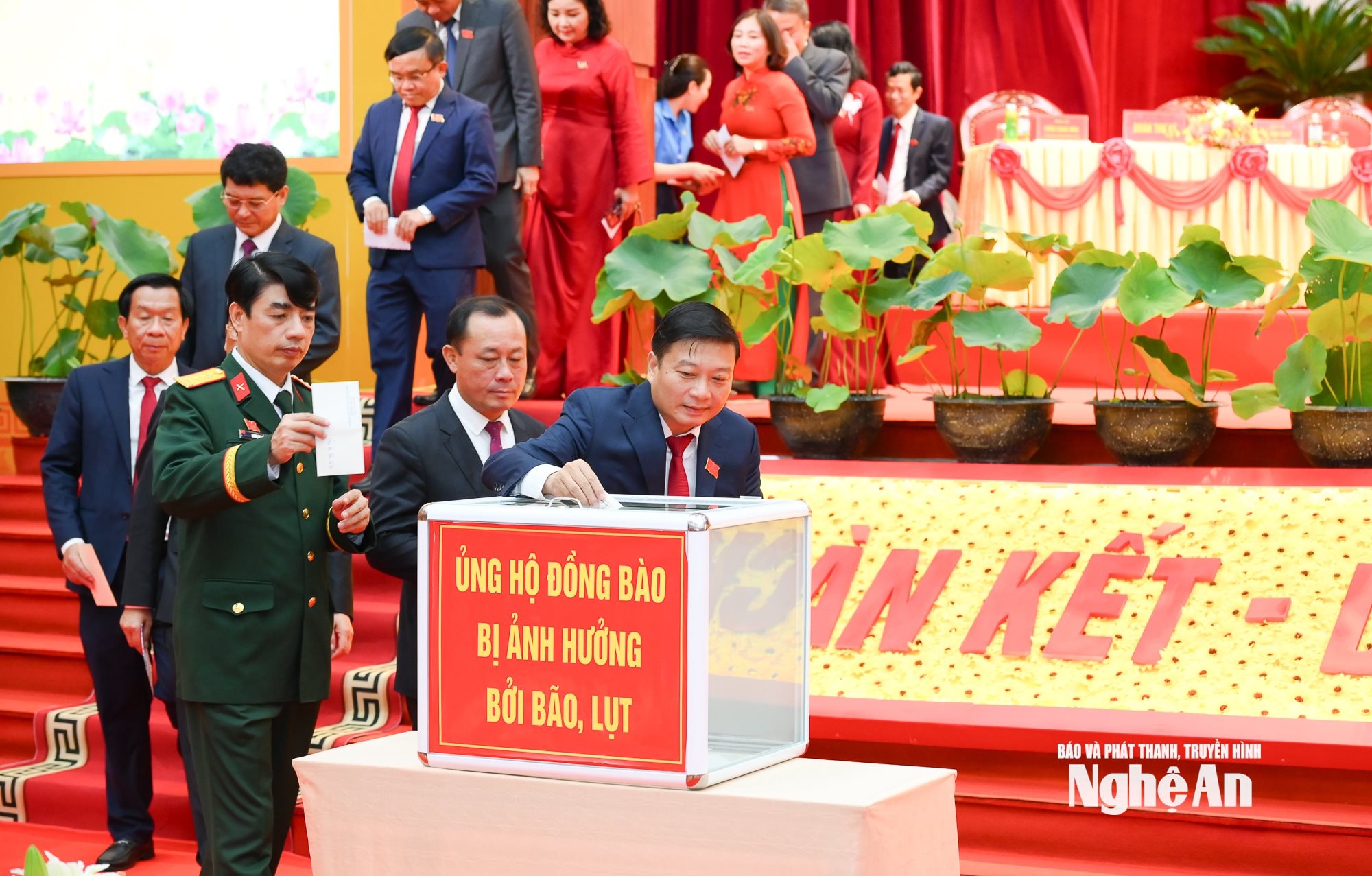 Đại hội Đảng-34