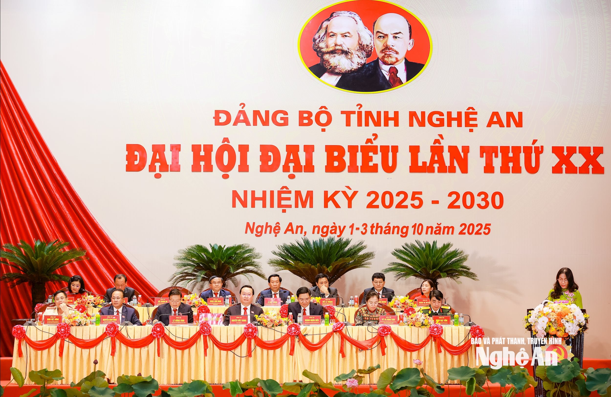đoàn chủ tịch