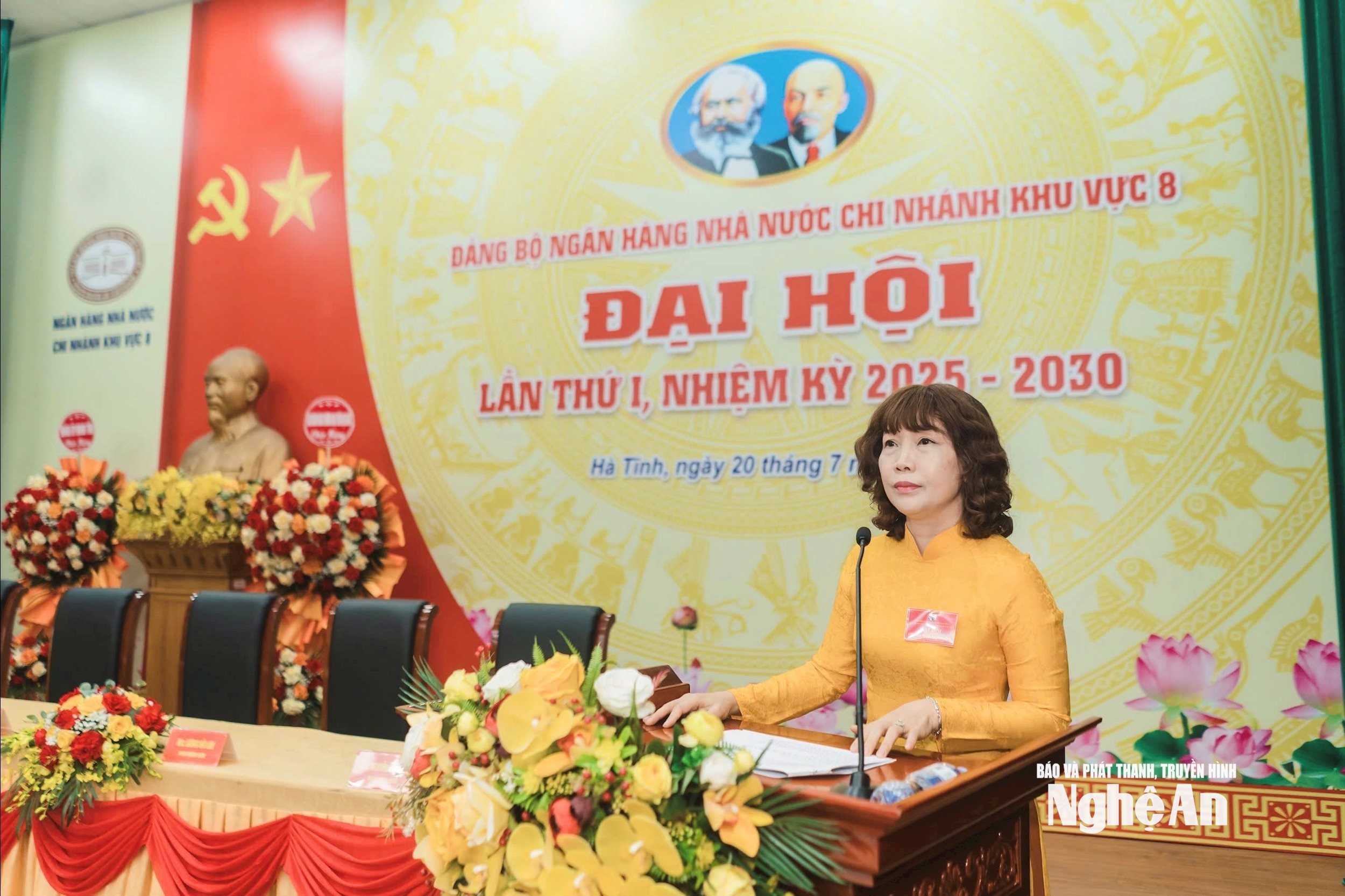Đồng chí Nguyễn Thị Thu Thu - Quyền Giám đốc NHNN Khu vực 8 khai mạc Đại hội Đảng bộ NHNN Chi nhánh Khu vực 8 lần thứ nhất, nhiệm kỳ 2025-2030. Ảnh Hoàng Hưng