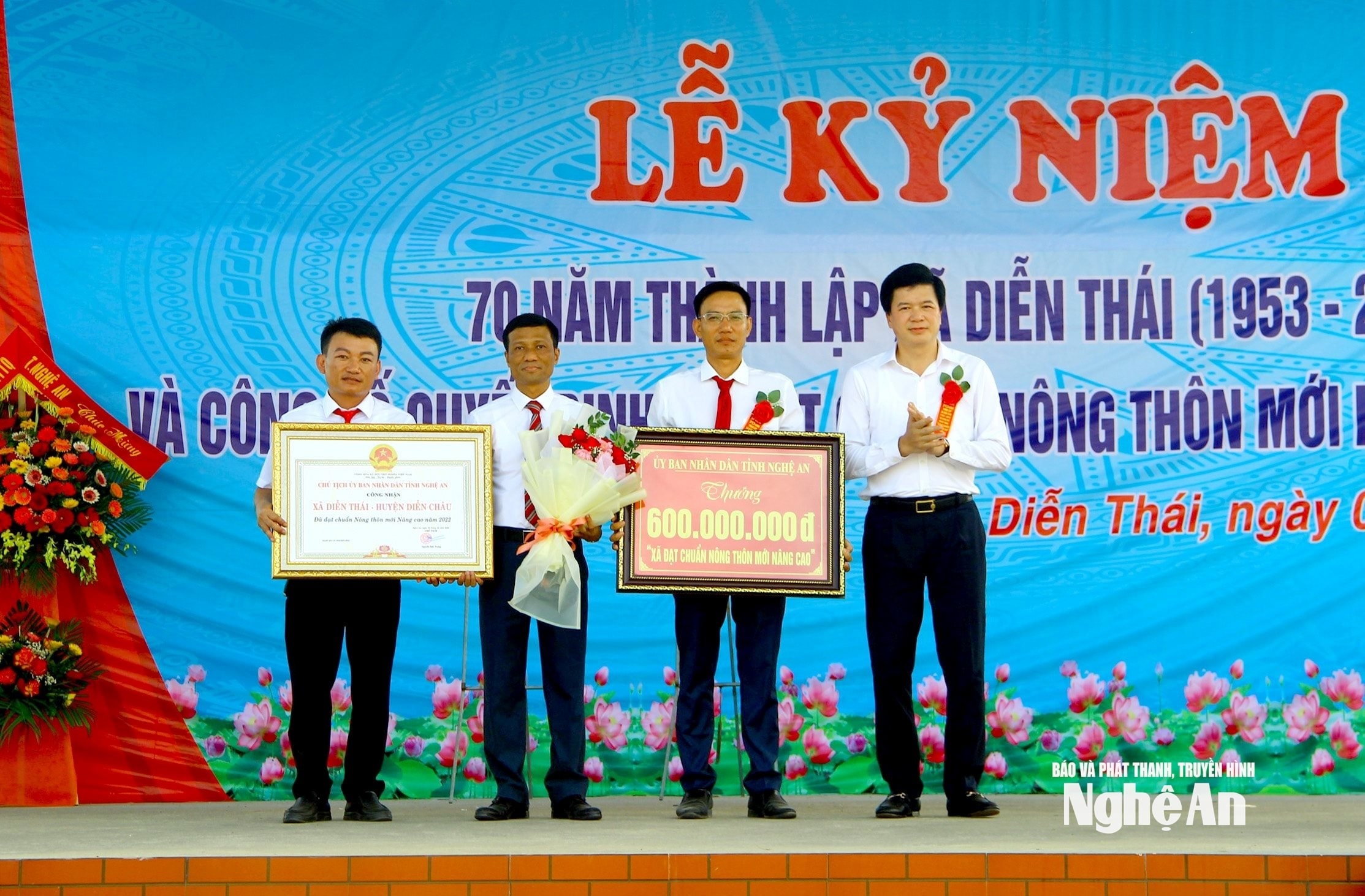 Xã Diễn Thái (cũ), nay là xã Quảng Châu đón nhận Bằng công nhận xã đạt chuẩn nông thôn mới nâng cao năm 2022 Ảnh PV