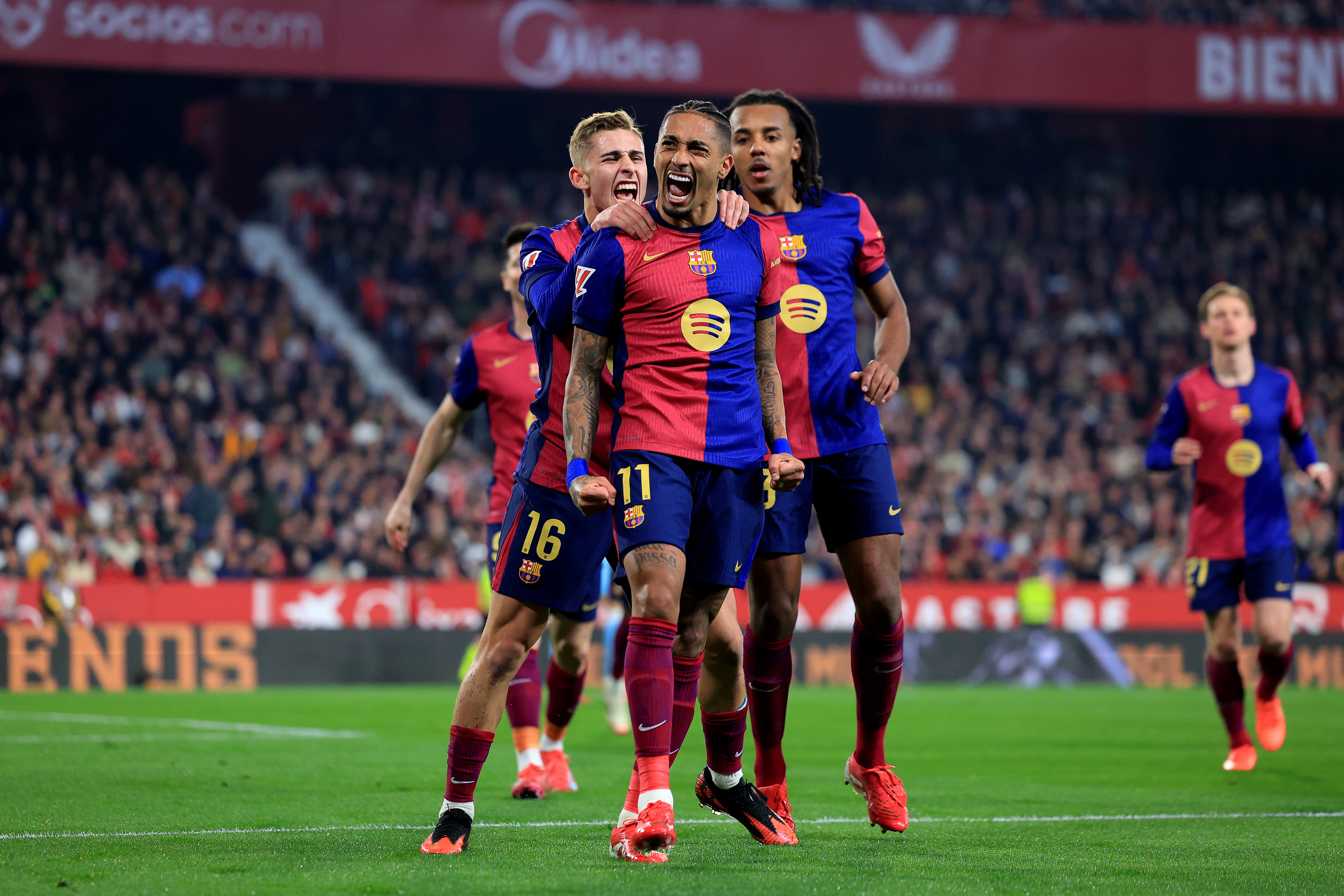 Sevilla vs Barcelona, La Liga: Final Score 1-4, 10-man Barça close gap in title race with wild away win | Barca Blaugranes