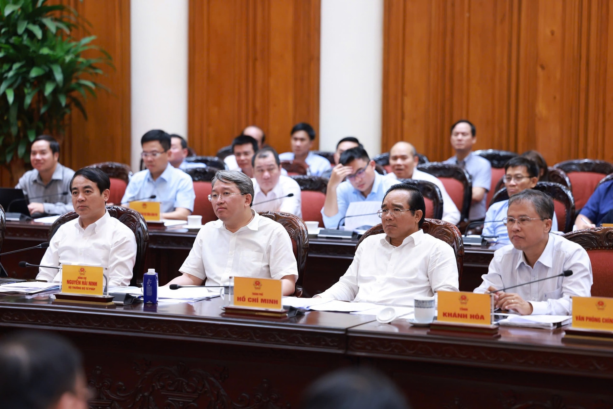 Thủ tướng chủ trì cuộc họp về tháo gỡ, khó khăn vướng mắc cho các dự án tồn đọng, kéo dài- Ảnh 4.