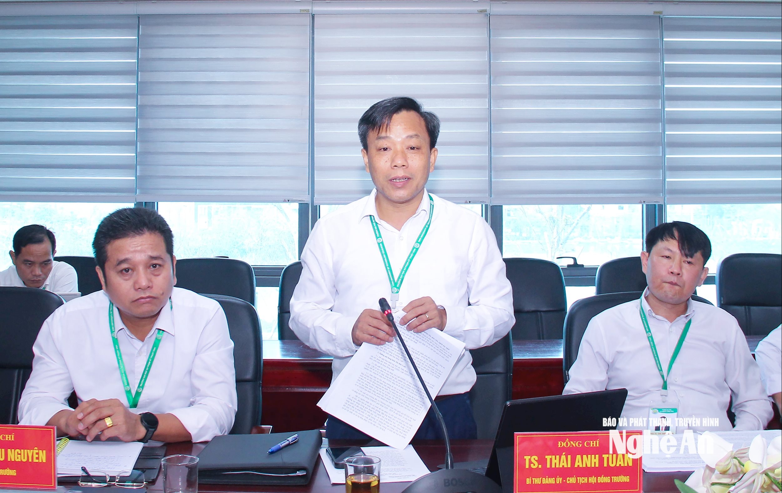  TS Thái Anh Tuấn - Bí thư Đảng uỷ, Chủ tịch Hội đồng Trường. Ảnh Mai Hoa