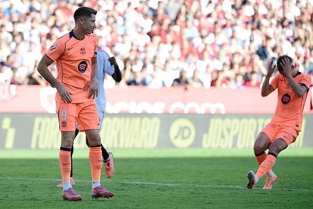 Lewandowski đá hỏng 11m