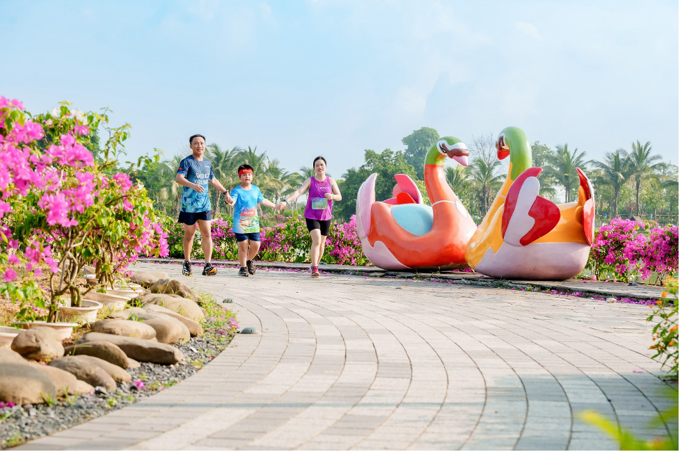 Cung đường chạy bao quanh hồ Thiên Nga, Eco Central Park rộng 10ha