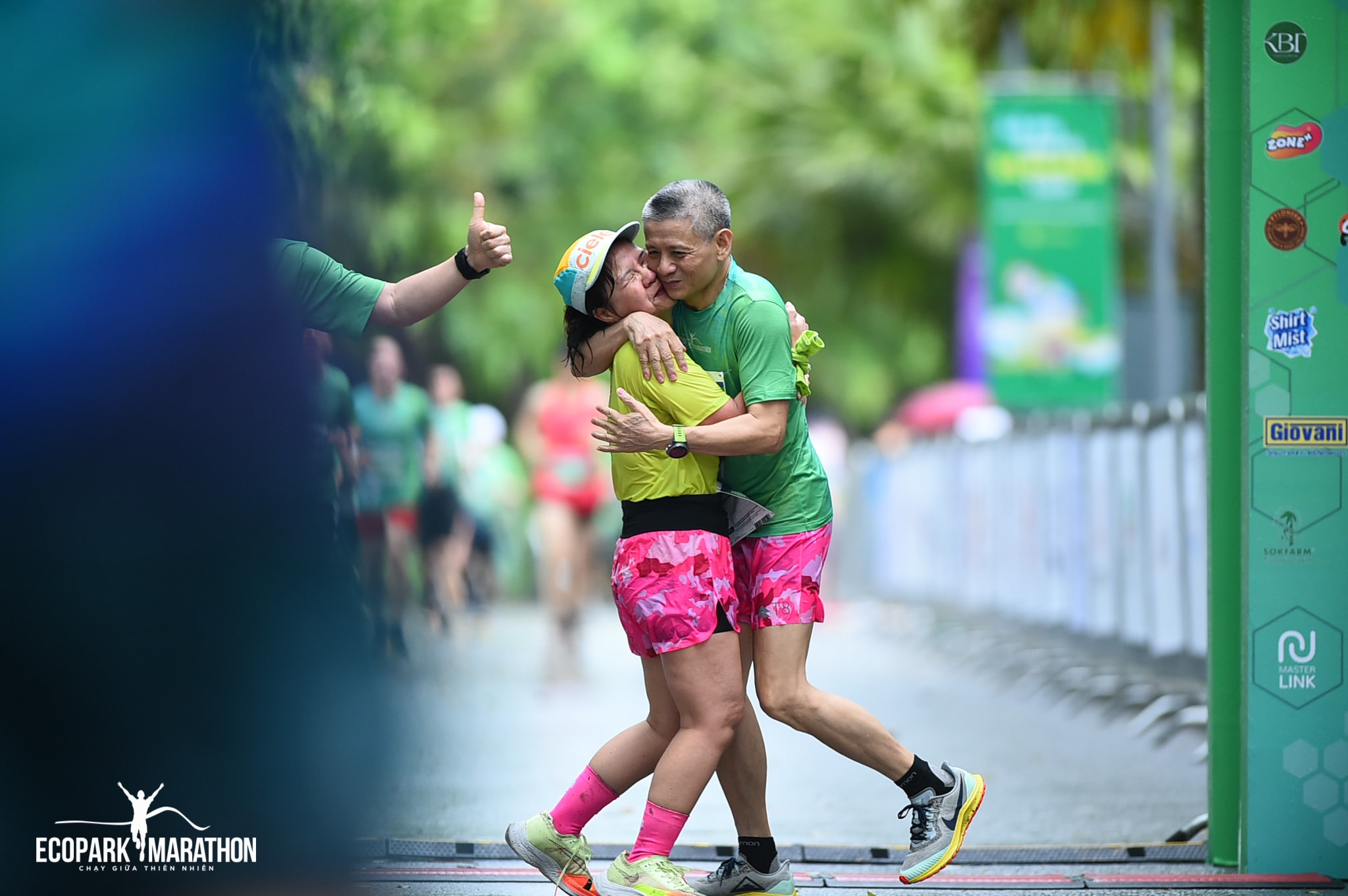 Cảm xúc ấn tượng, khó quên tại Ecopark Marathon