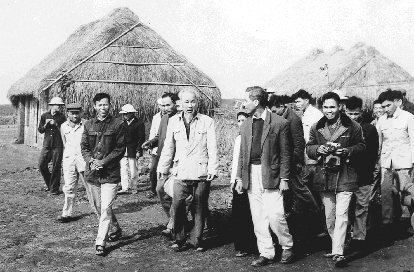 Chủ tịch Hồ Chí Minh thăm nhân dân xã Nam Cường, huyện Tiền Hải, tỉnh Thái Bình (tháng 3-1962)