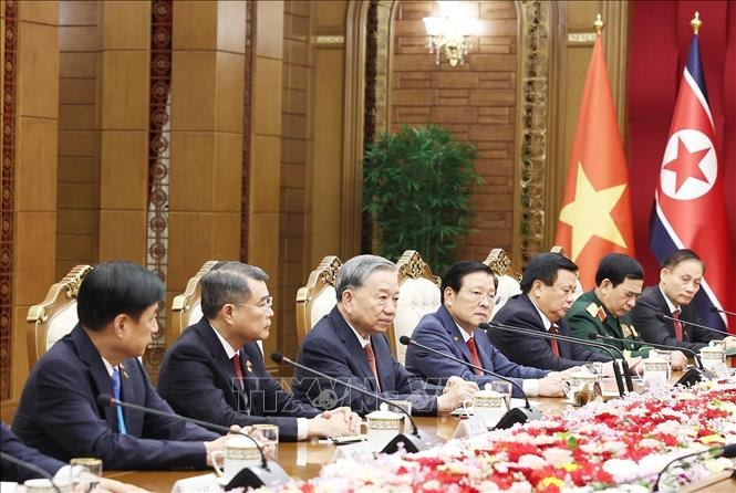 Tổng Bí thư Tô Lâm hội đàm với Tổng Bí thư, Chủ tịch Quốc vụ Triều Tiên Kim Jong Un- Ảnh 2.