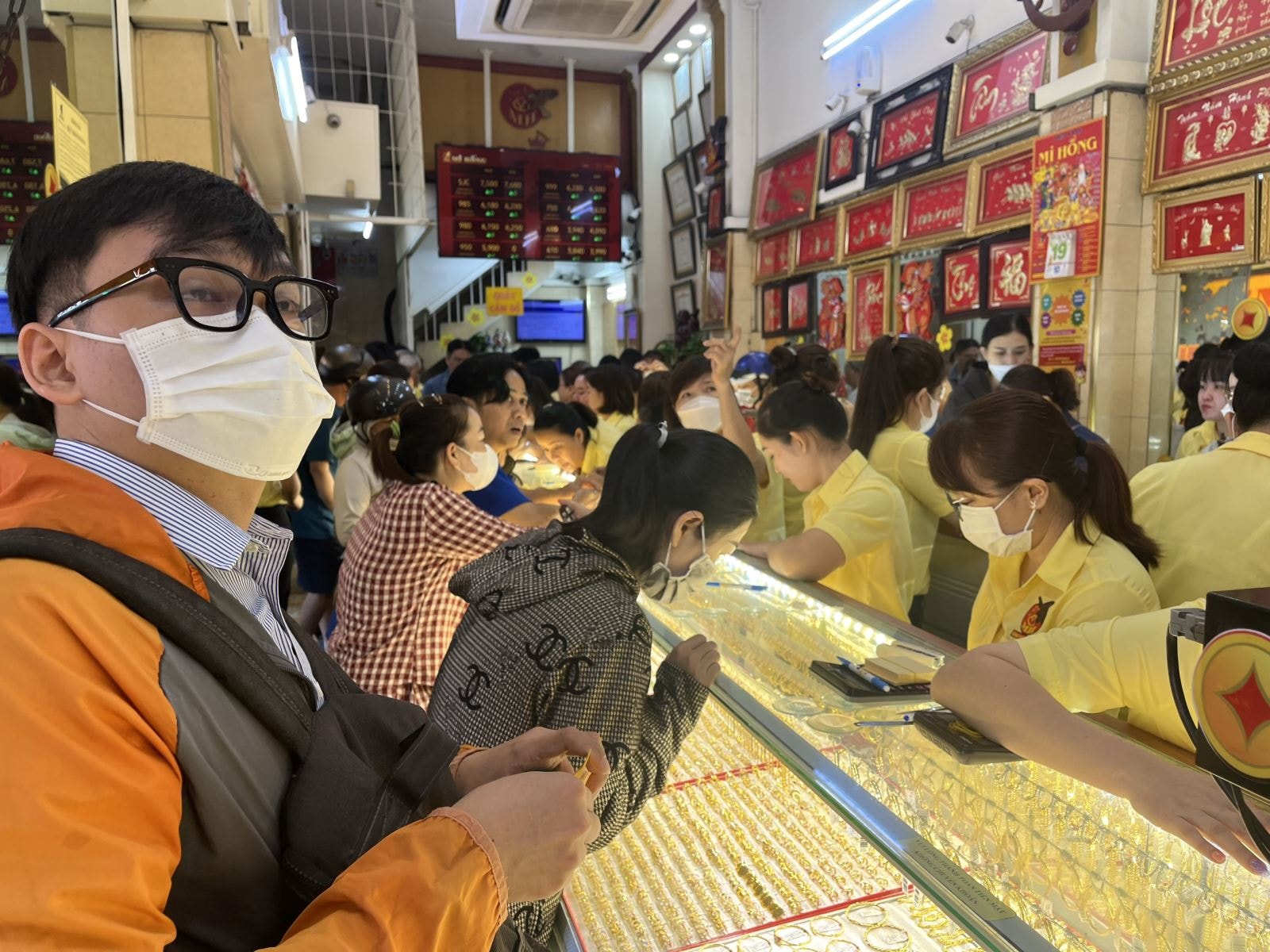 Giá vàng hôm nay 10/10/2025: Vàng miếng đến ngày phán xét