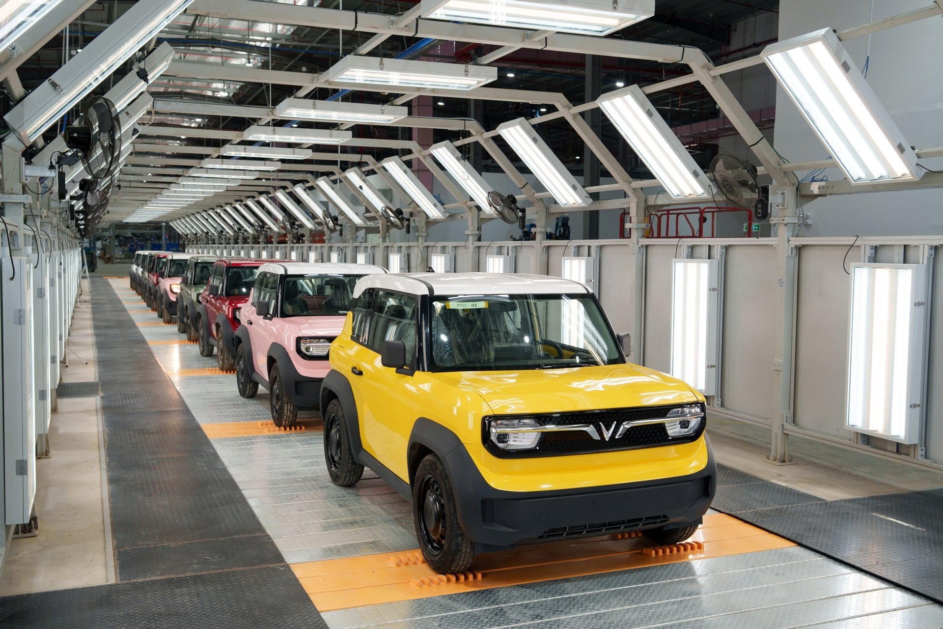 9 tháng đầu năm, sản xuất ô tô trong nước ước đạt 338.400 chiếc